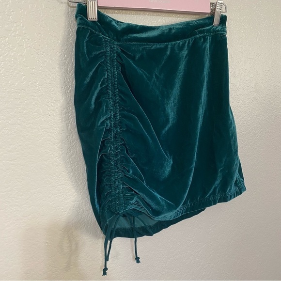 NWOT Free People Green Velvet Mini Skirt Rushed - Picture 3 of 4